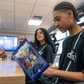 Educação: Secretaria realiza entrega de livros Afro-brasileiros para escolas estaduais