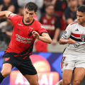 vitor-bueno-e-rodrigo-nestor-disputam-posse-em-athletico-pr-e-sao-paulo-18144